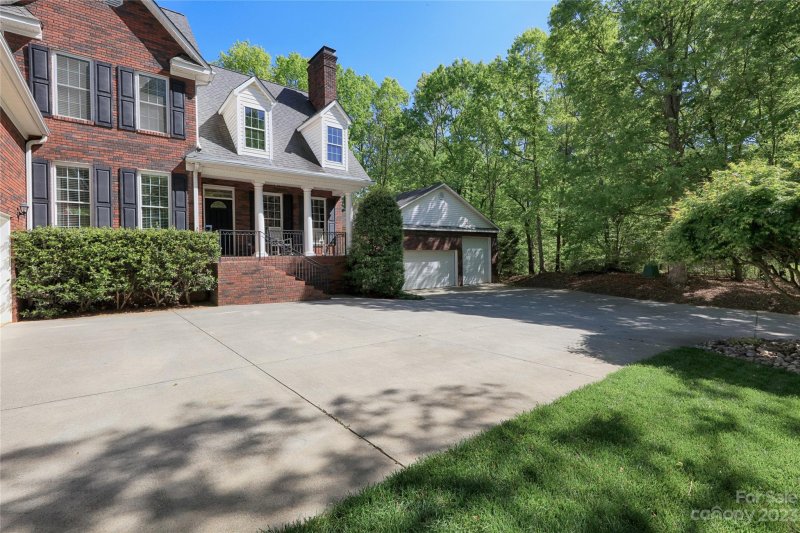 Property image 4 at 131 Harbor Watch Drive, Statesville, NC 28677