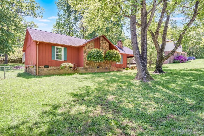 Property image 2 at 106 Aspen Drive, Gastonia, NC 28052