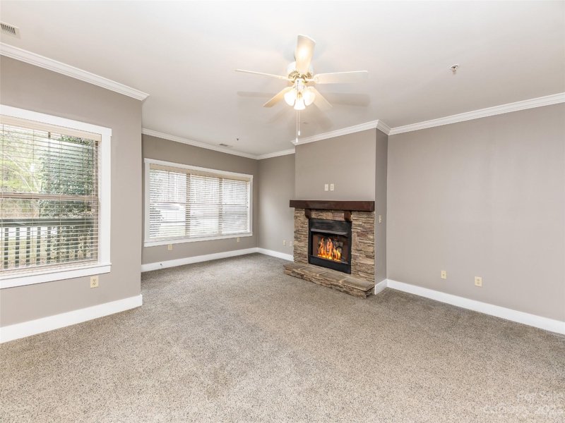 Property image 5 at 9 Kenilworth Knoll, Asheville, NC 28805