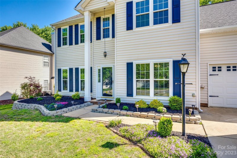 1951 Thornblade Ridge Drive