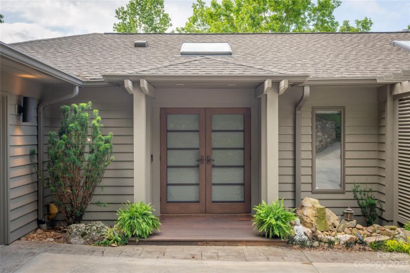 Property image 2 at 125 Black Oak Drive, Asheville, NC 28804