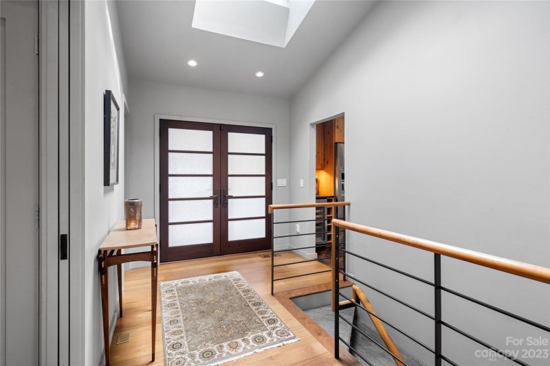 Property image 3 at 125 Black Oak Drive, Asheville, NC 28804