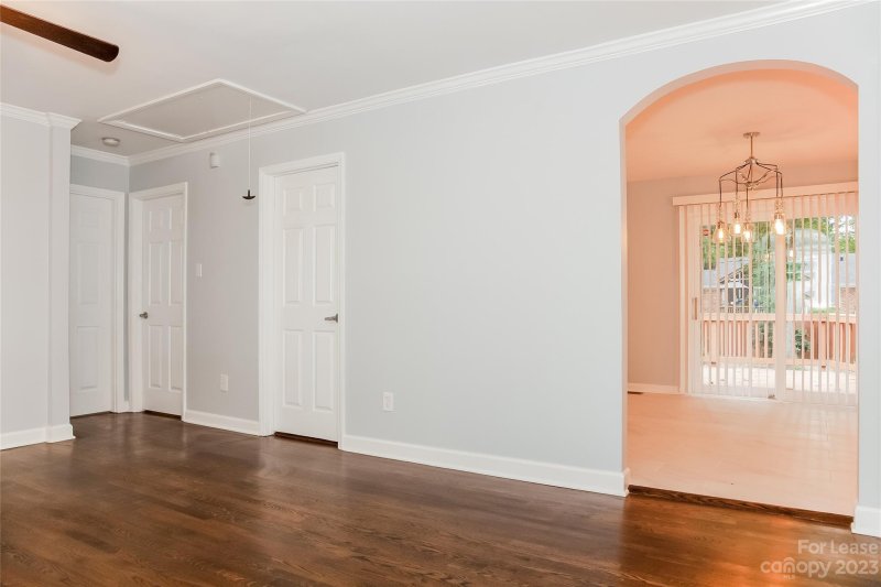 Property image 3 at 1501 Tyvola Road, Charlotte, NC 28210