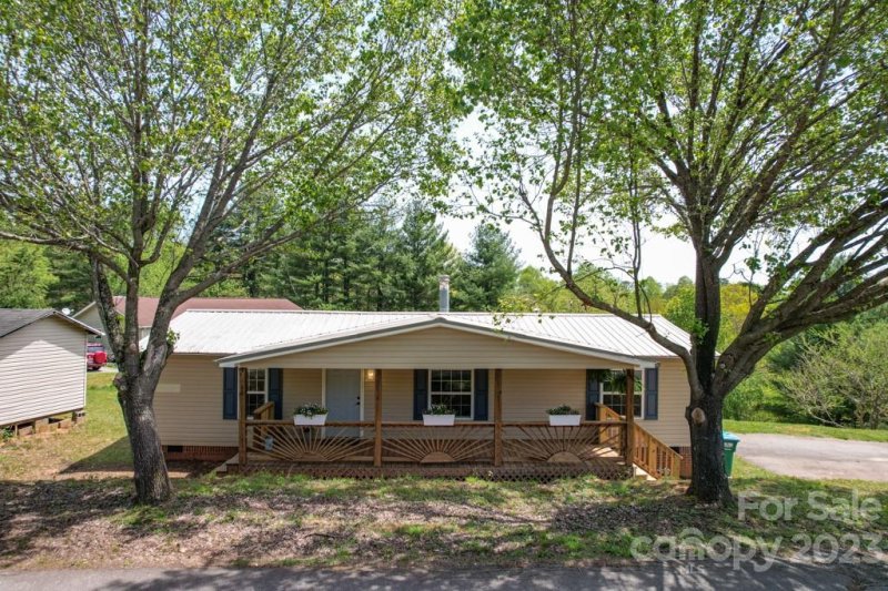 105 Short Meadow Drive