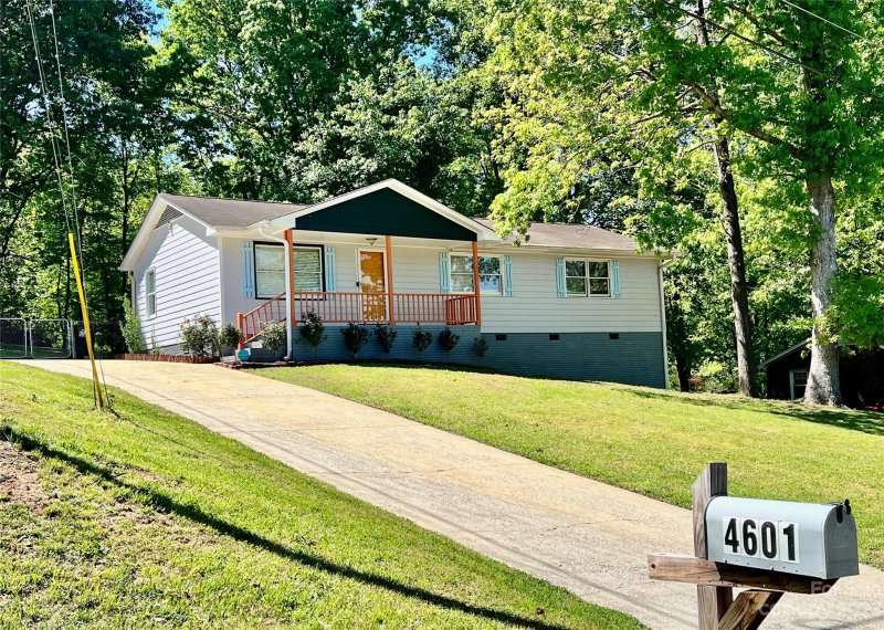 Property image 3 at 4601 Longbriar Drive, Gastonia, NC 28056