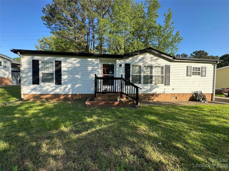 1086 Southwood Drive