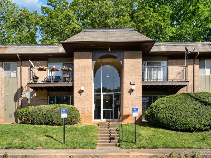 225 Orchard Trace Lane