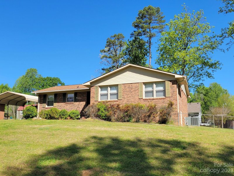 103 Brookside Drive