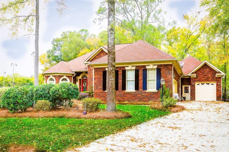 Property image 3 at 4009 Morris Burn Drive, Concord, NC 28027