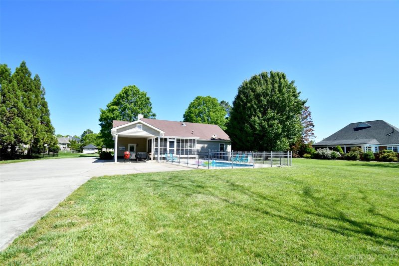 Property image 3 at 8017 Tottenham Drive, Harrisburg, NC 28075