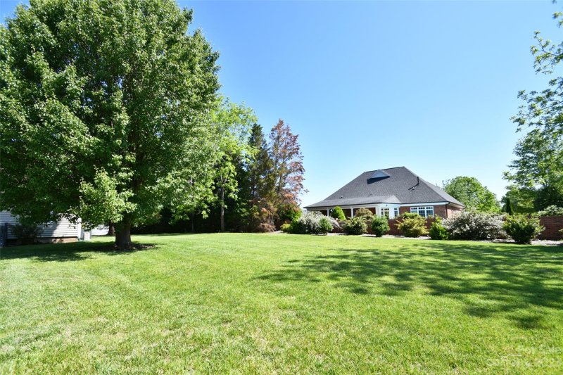 Property image 5 at 8017 Tottenham Drive, Harrisburg, NC 28075