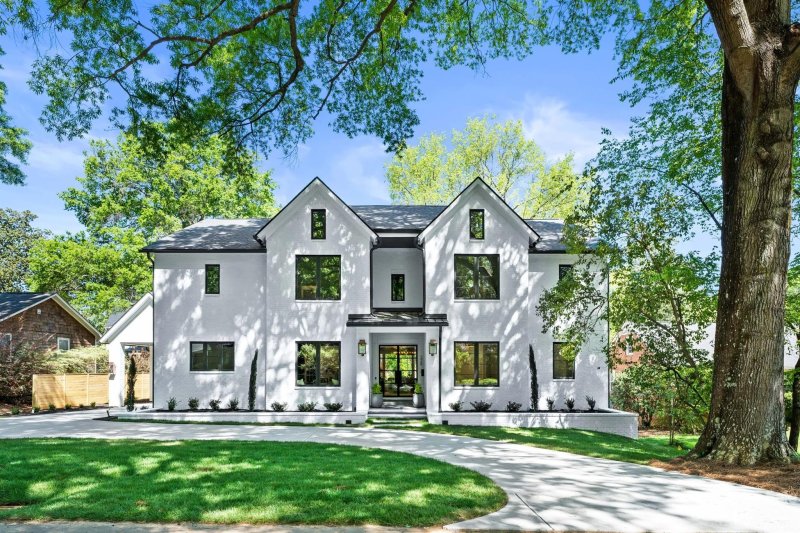 229 N Canterbury Road