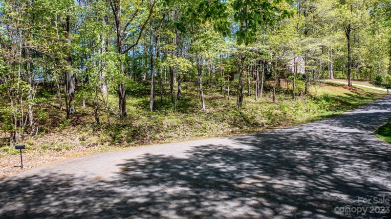 Property image 2 at 2972 Dogwood Street, Newton, NC 28658