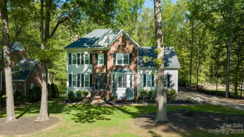2070 Cavendale Drive