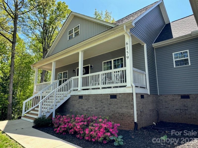 Property image 3 at 6159 Falls Ridge Trail, Sherrills Ford, NC 28673