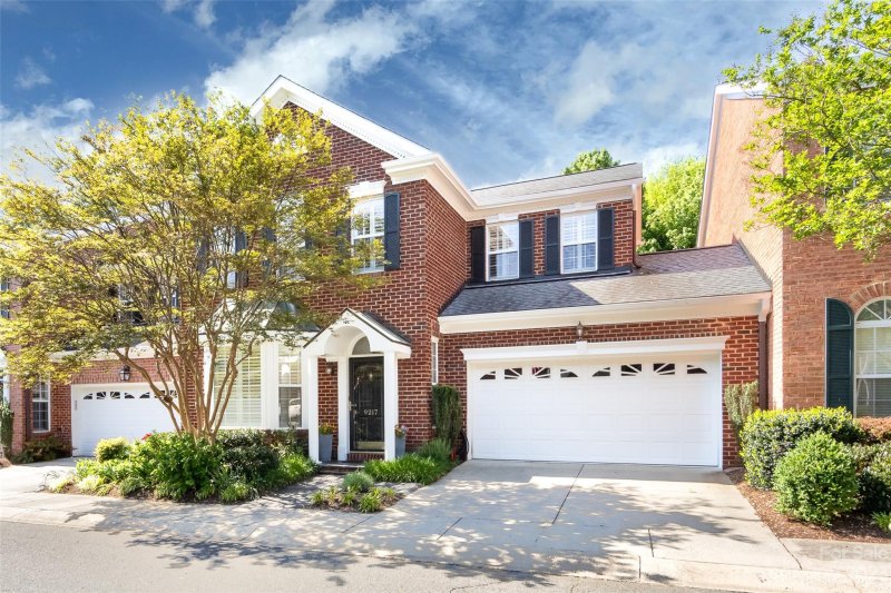 9217 Bonnie Briar Circle