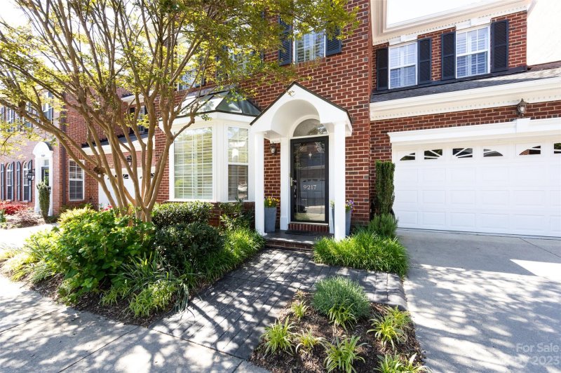Property image 2 at 9217 Bonnie Briar Circle, Charlotte, NC 28277