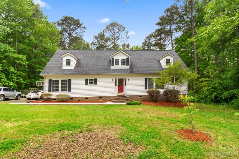 Property image 3 at 1396 Forest Ridge Drive, Stanley, NC 28164