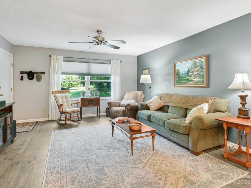 Property image 4 at 27 Capri Lane, Hendersonville, NC 28791