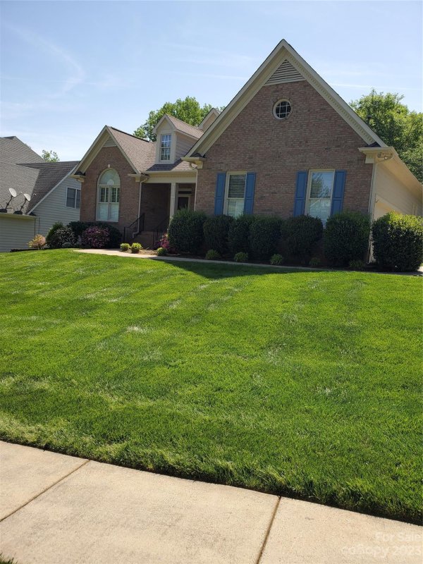 Property image 2 at 6827 Curlee Court, Charlotte, NC 28277