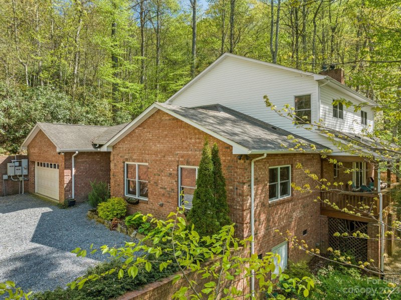 Property image 3 at 31 Thrush Drive, Maggie Valley, NC 28751