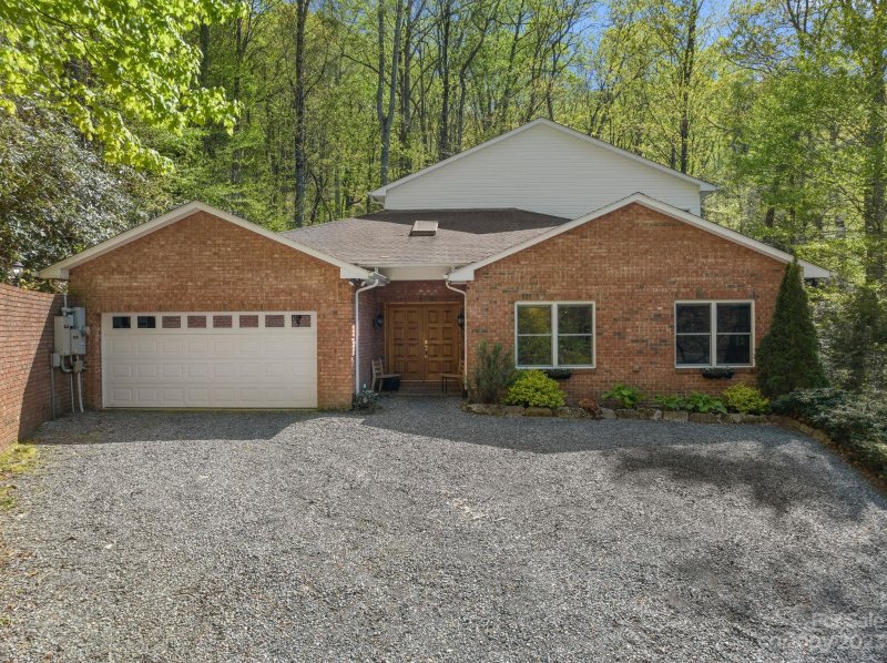 Property image 5 at 31 Thrush Drive, Maggie Valley, NC 28751