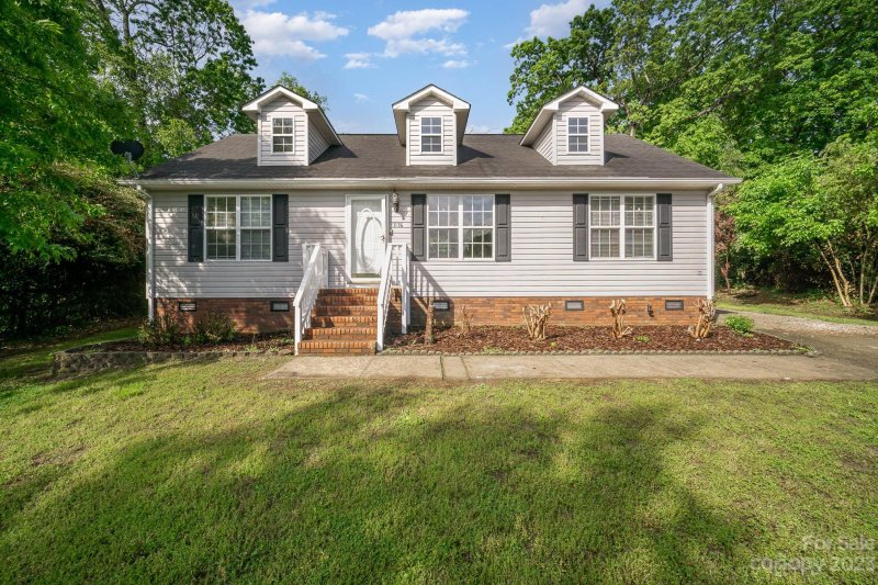 1136 Brigadoon Court