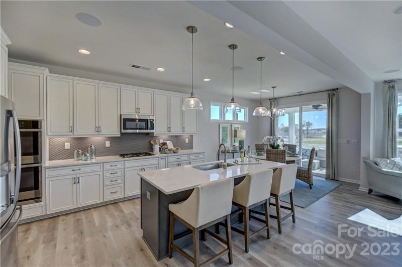 1035 Chalet Lane