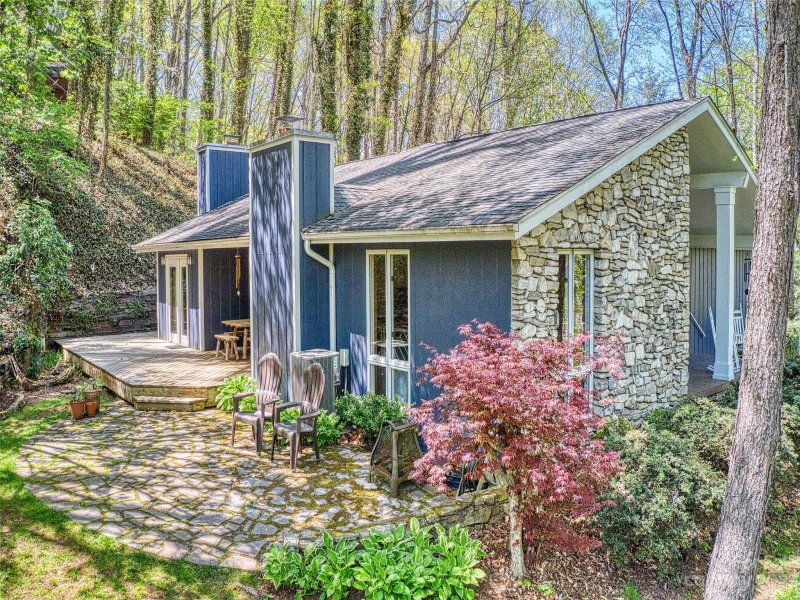 Property image 2 at 575 Auburn Park Drive, Waynesville, NC 28786