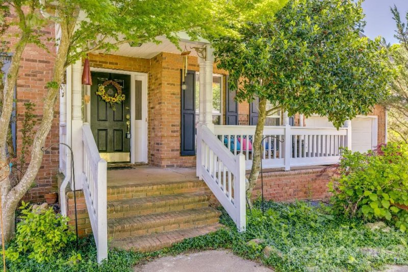 Property image 3 at 8022 Stevens Mill Road, Matthews, NC 28104