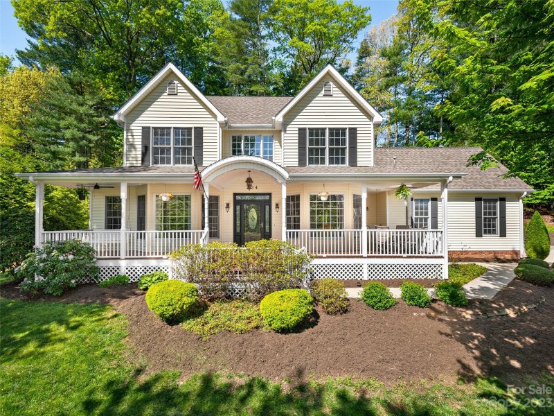 324 Scarlet Tanager Court