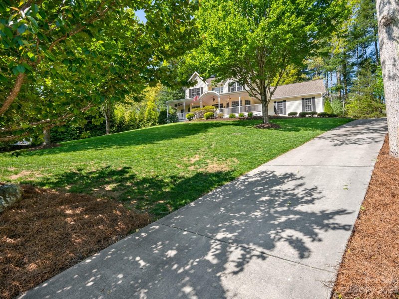 Property image 3 at 324 Scarlet Tanager Court, Arden, NC 28704