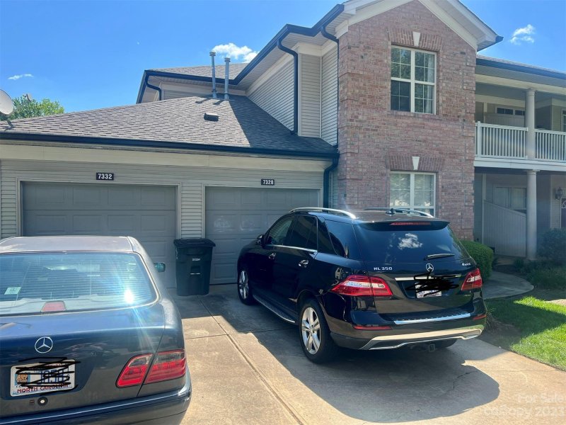 7332 Michaels Landing Drive