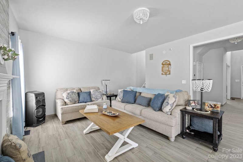 Property image 5 at 10834 Hellebore Road, Charlotte, NC 28213