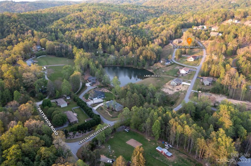 Property image 2 at 305 Crystal Heights Drive, Hendersonville, NC 28739