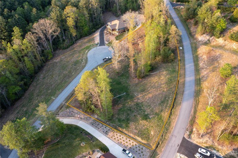 Property image 3 at 305 Crystal Heights Drive, Hendersonville, NC 28739