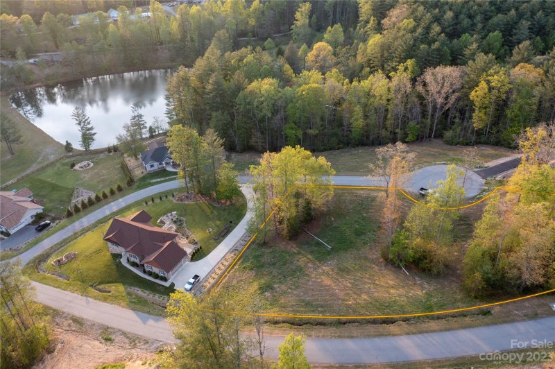 Property image 4 at 305 Crystal Heights Drive, Hendersonville, NC 28739