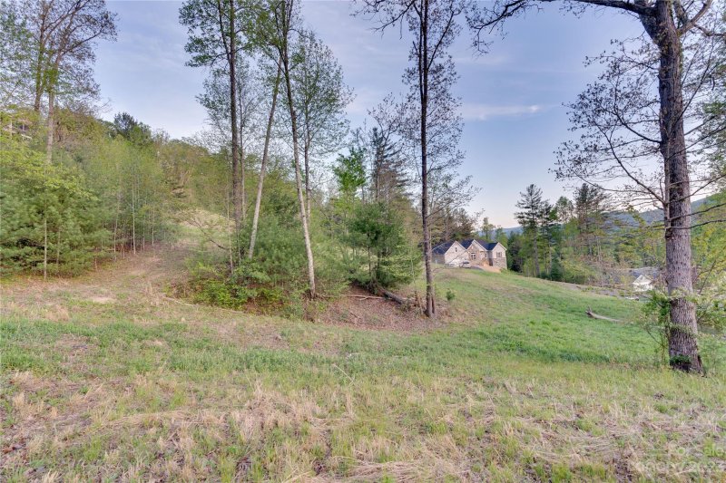 Property image 5 at 305 Crystal Heights Drive, Hendersonville, NC 28739