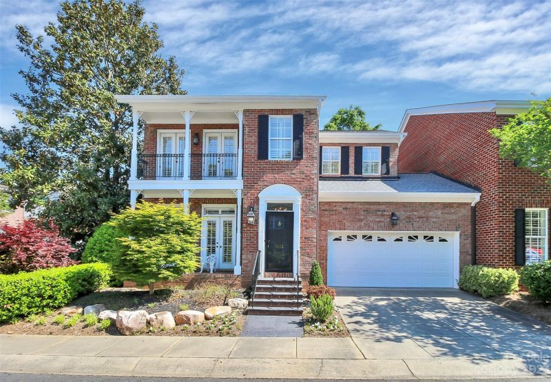 9252 Bonnie Briar Circle