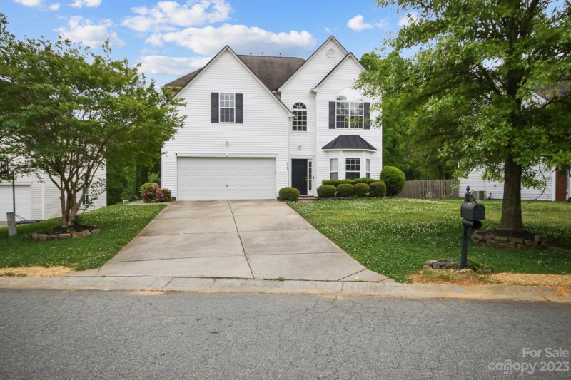 2040 White Cedar Lane