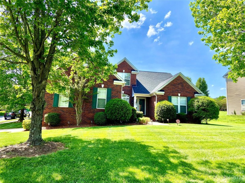 Property image 3 at 9831 Spring Park Drive, Charlotte, NC 28269