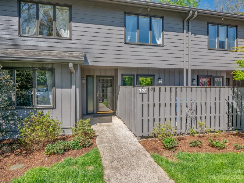 Property image 2 at 720 Crowfields Lane, Asheville, NC 28803