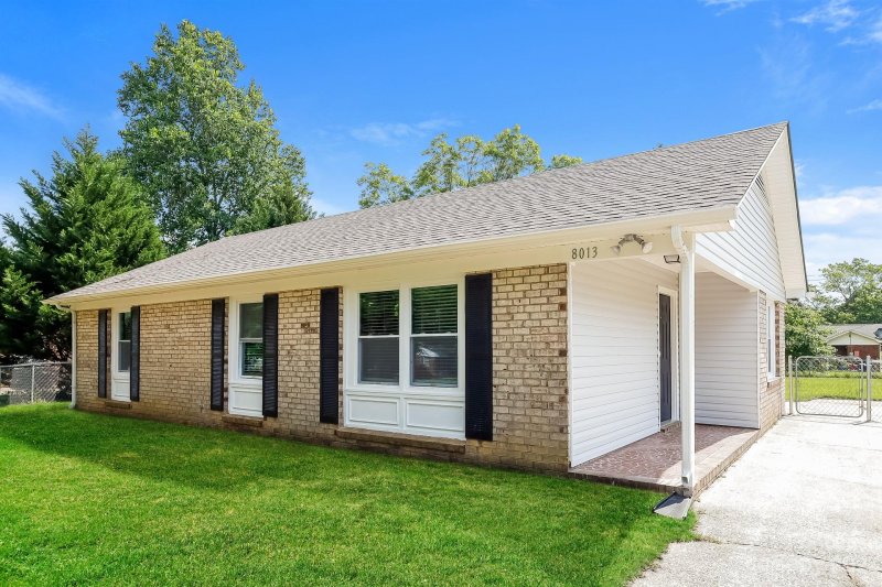 Property image 3 at 8013 Hemby Wood Drive, Indian Trail, NC 28079