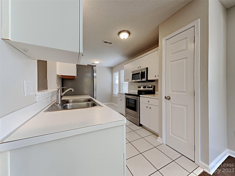 Property image 5 at 9200 Kimmel Lane, Charlotte, NC 28216