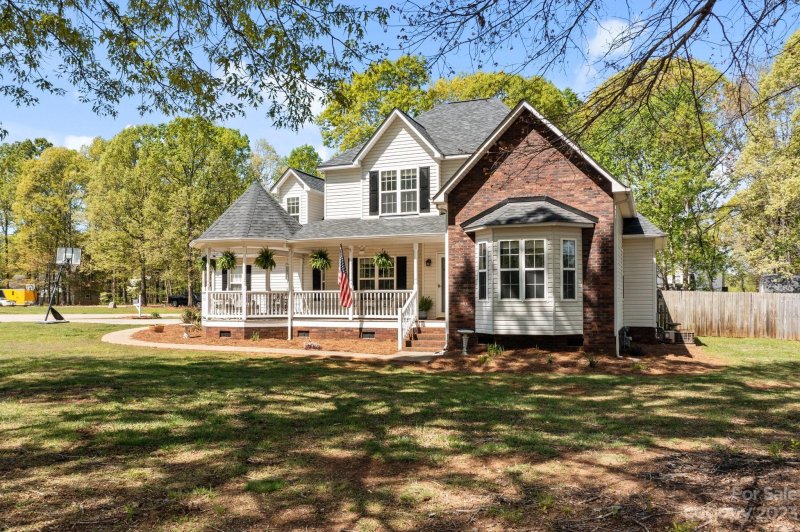 Property image 2 at 1015 Jasmine Circle, Salisbury, NC 28147