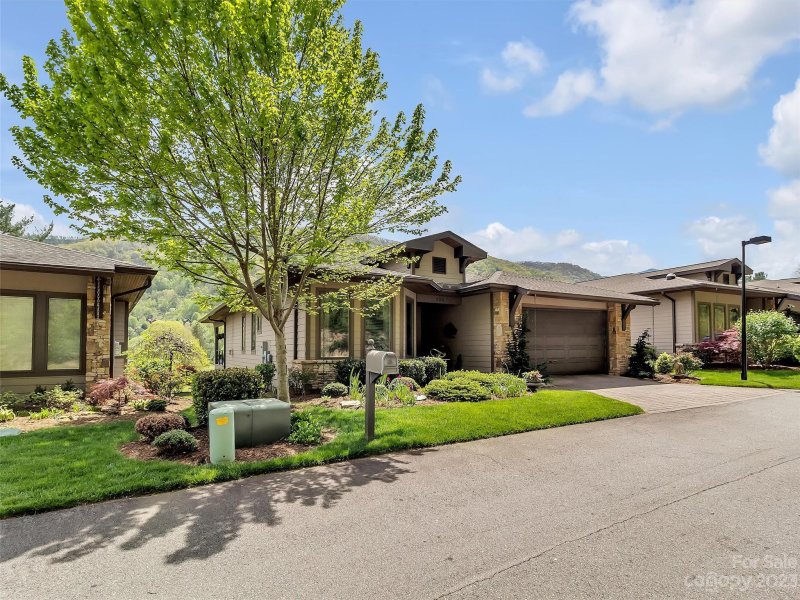 Property image 2 at 220 Alexander Drive, Maggie Valley, NC 28751