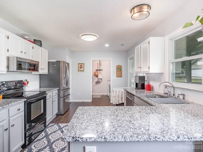 Property image 2 at 5602 Indian Brook Drive, Matthews, NC 28104