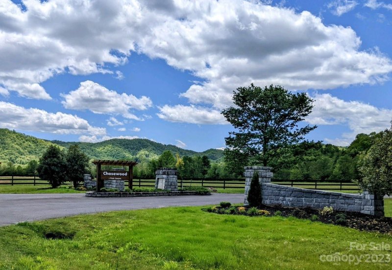 Property image 2 at 33 Dover Lane, Brevard, NC 28712