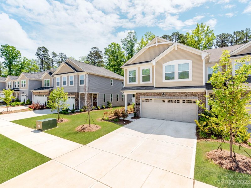 Property image 2 at 1320 Southern Sugar Drive, Charlotte, NC 28262