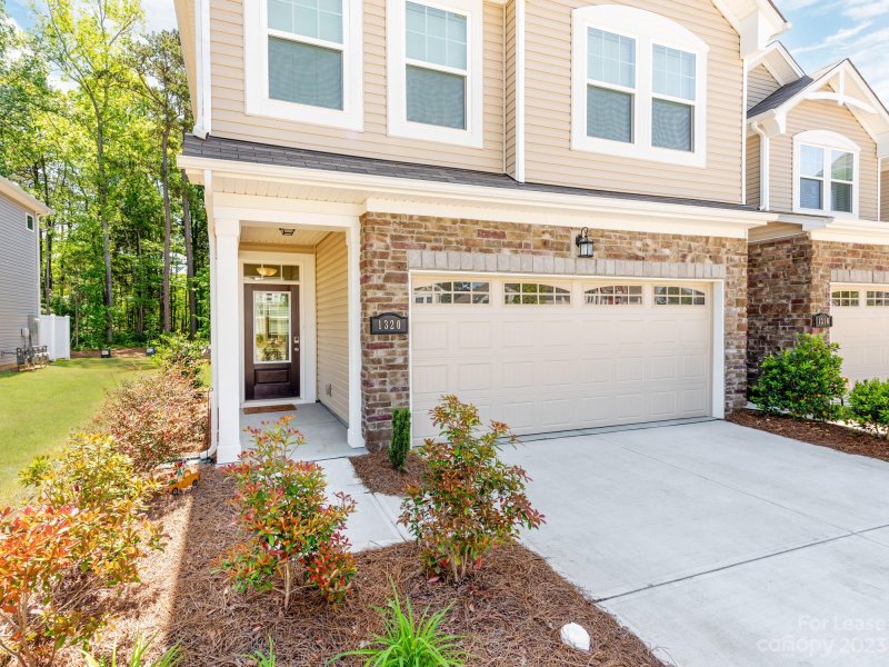 Property image 3 at 1320 Southern Sugar Drive, Charlotte, NC 28262